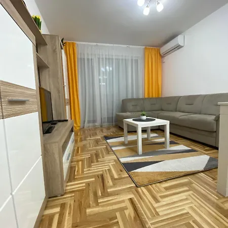 Apartman Lux 5- Private Parking Sombor Exterior photo
